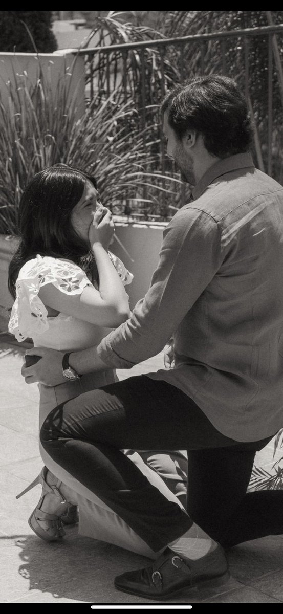 DanielaFvt's tweet photo. ✨el drama✨ en b&amp;w https://t.co/OGWzo6iaYG