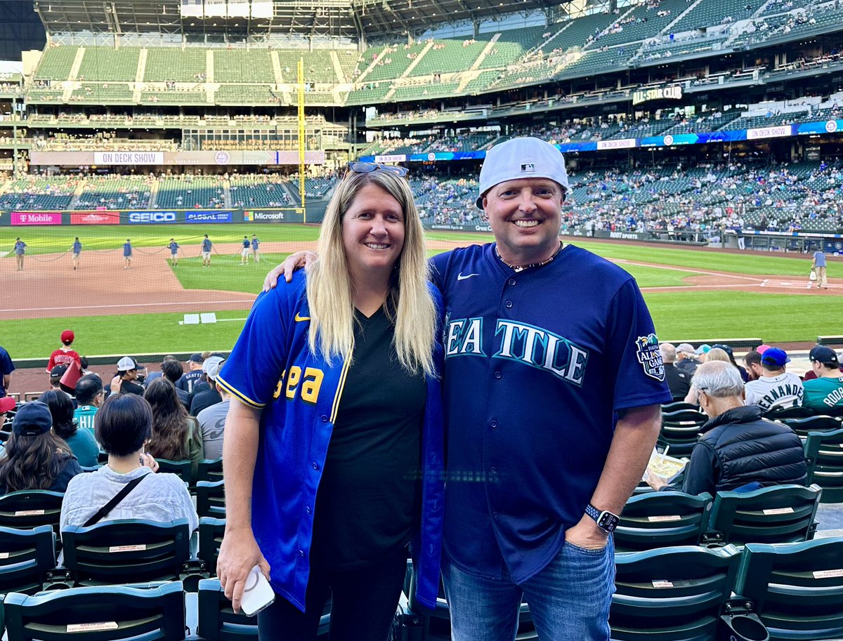 Date Night! ⚾️💛💙🔱 #SeaUsRise