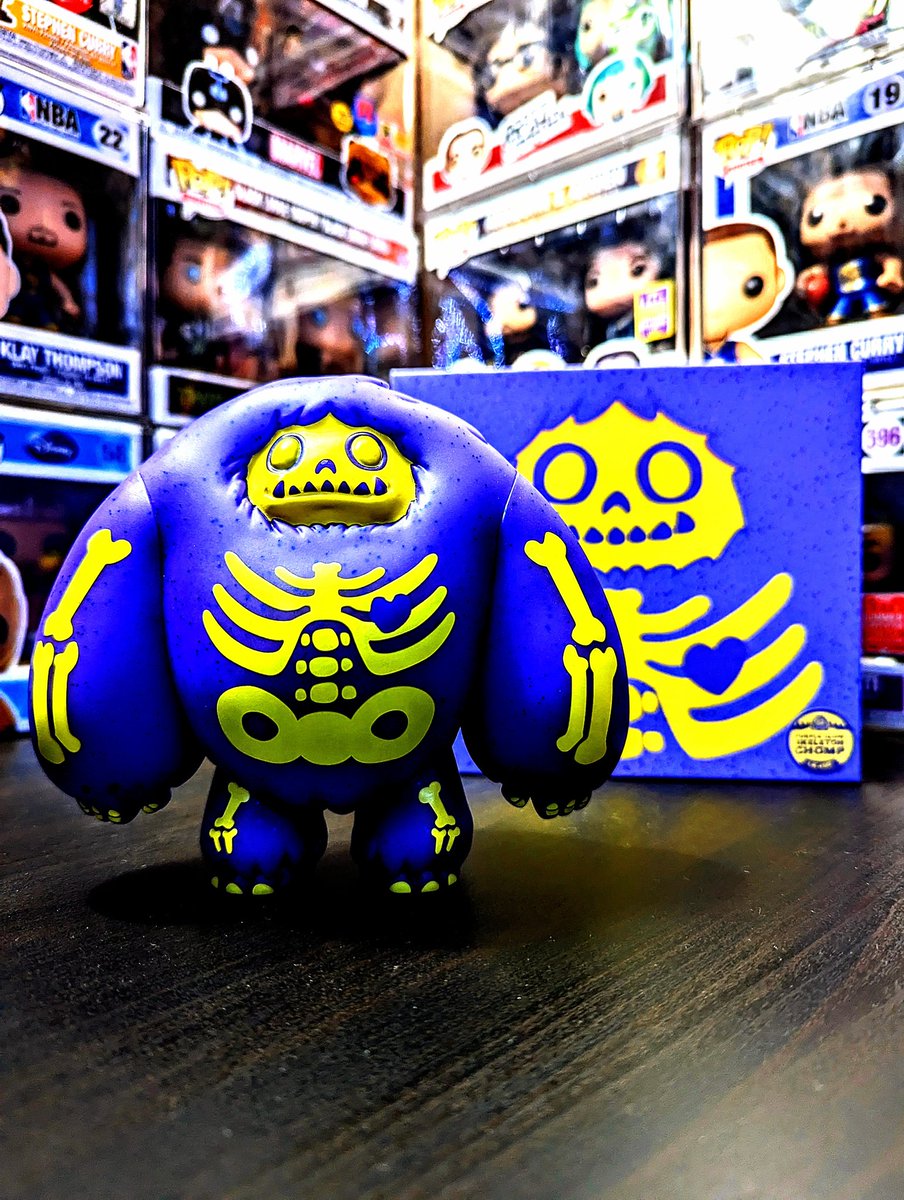 bearded81bandit's tweet photo. Just received our @myplasticempire × @AbominableToys #DragonCon2023 exclusive Electric Purple Skeleton Chomp!

Check out these glow shots of our other glow Chomp(er)s all together!

#Chomp #DesignerToys #VinylFigures #CollectWhatYouLove #GlowInTheDark @DisTrackers @FunkoPOPsNews https://t.co/aBGJdQ8DgD
