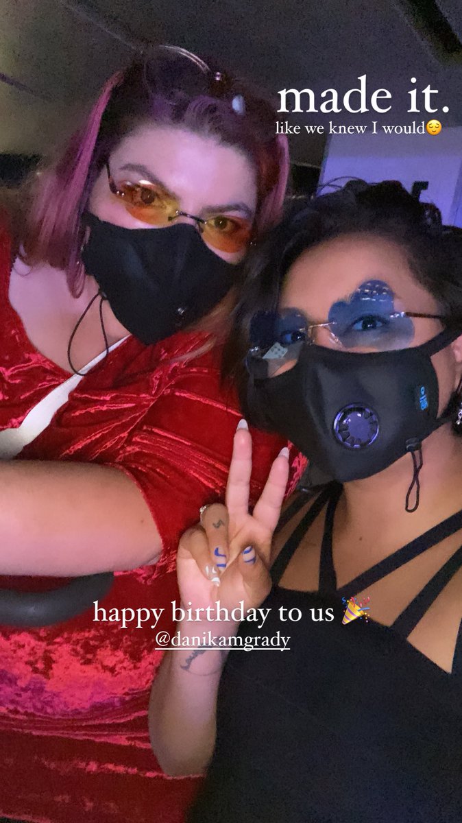 csleazyy's tweet photo. your friendly reminder wearing masks is hot 😘 (v glad I have @SIPmask in my bag ready for when I get thirsty) https://t.co/wltSlZsoYq