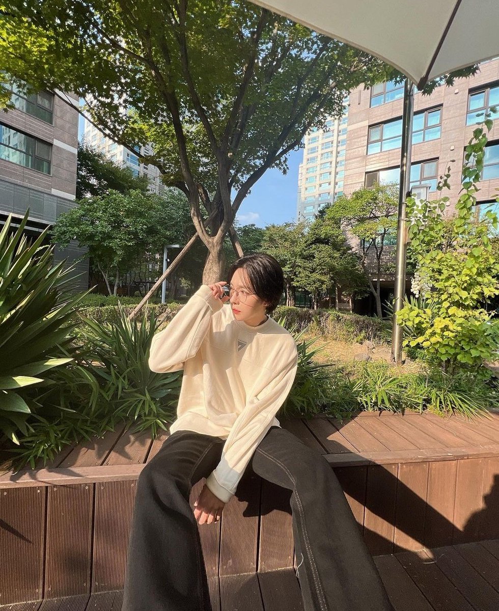 KJWN_365's tweet photo. [🐰] Kim Jinwoo updates his Instagram with Calvin Klein × Son Heugmin collection 

🔗https://t.co/FmDhD5dmZs

#JINU #김진우 #위너 #WINNER @official_jinu_ @CalvinKlein #손흥민 https://t.co/l7OjyIo6n7