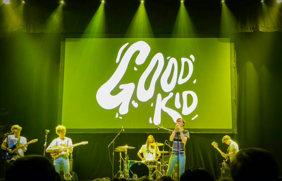 DavePHumphries's tweet photo. Really enjoyed the opening act by @goodkidband, they were brilliant! I still have K̶i̶k̶i̶'̶s̶ Mimi's Delivery Service stuck in my head. https://t.co/Msq6eYR8l3