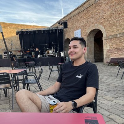 luizgrden's tweet photo. #NewProfilePic https://t.co/6CFzN8de3S