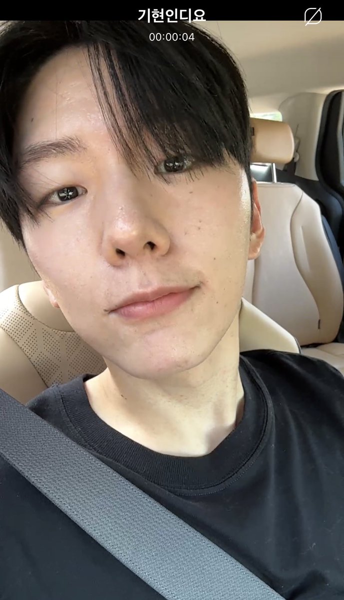 Rafa_Kimbb18983's tweet photo. A primeira vez que o vi cantar foi amor a primeira vista, ele faz os meus dias mais coloridos nΓ£o consigo imaginar meu mundo sem o kihyun, Γ© tanto amor que nΓ£o sei explicar, sΓ³ sei que meu amor e admiraΓ§Γ£o por ele sΓ³ faz aumentar a cada dia.β€οΈπ
#KibebeCheckIn https://t.co/jBieslOFqj