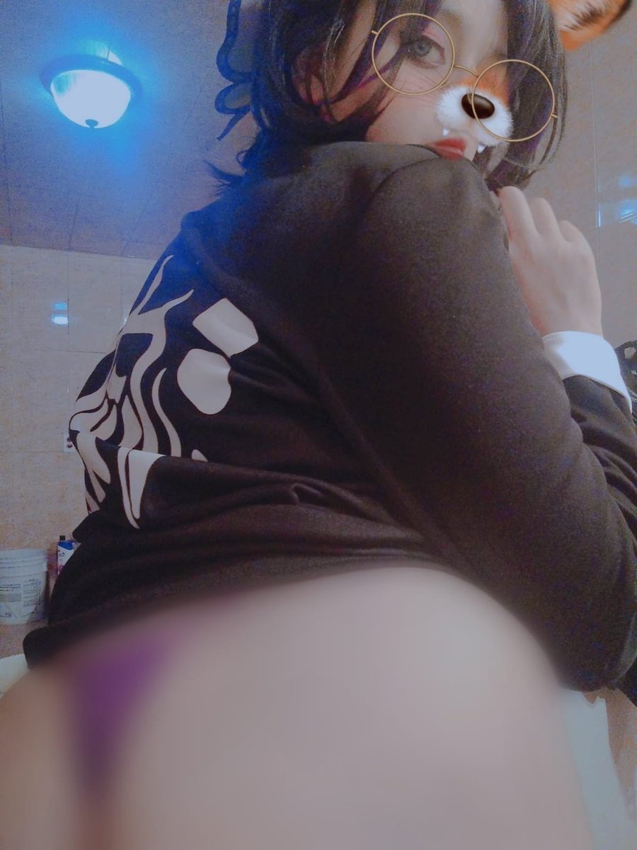 your_busty's tweet photo. POV descubrí que me estabas viendo el culito 
#nsfwtw #nsfwaccount #nsfwtwtًً https://t.co/VmN5c0Ls3C