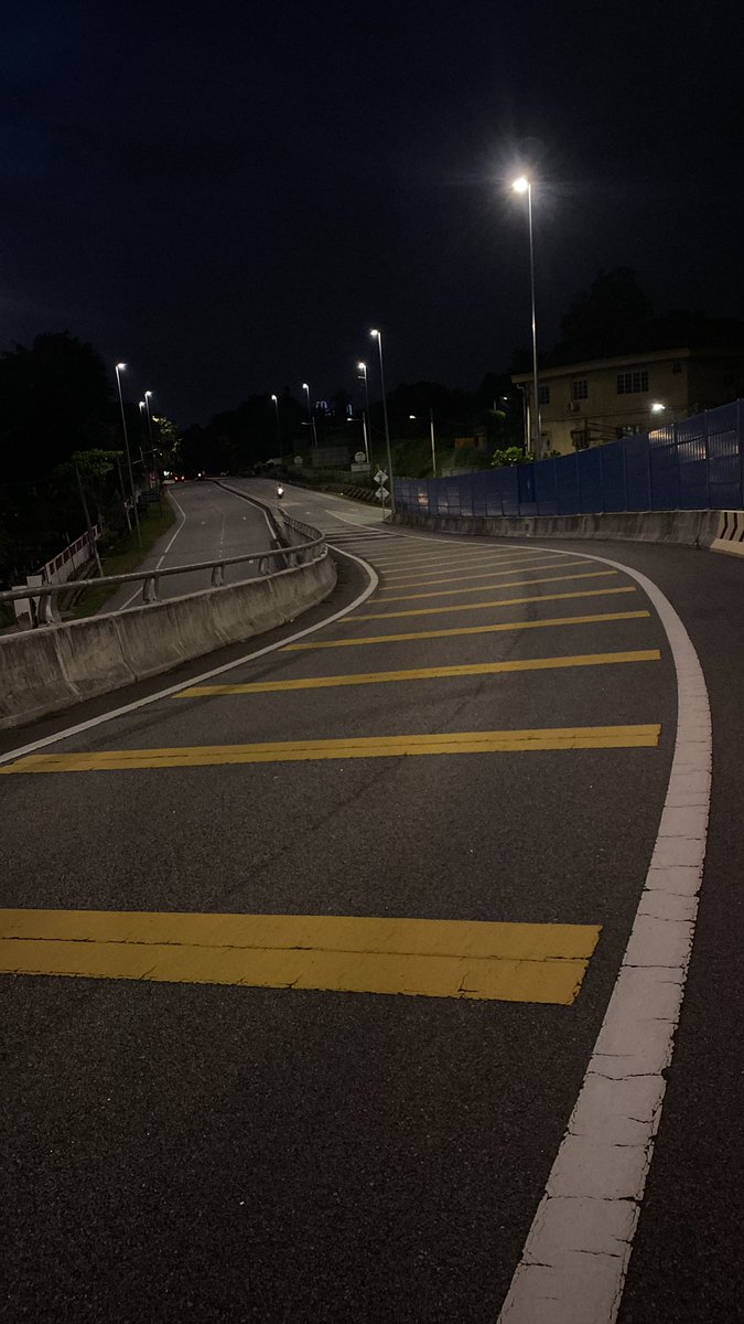mdzulhilmi__'s tweet photo. @altimet salam YB. Kejadian semalam saya terjerut tali tangsi di leher di susur masuk highway SUKE (simpang Kg Dato Mufti)

Kejadian 740pm

Hati hati semua penunggang motosikal 🏍️ https://t.co/JToxqQOGuC