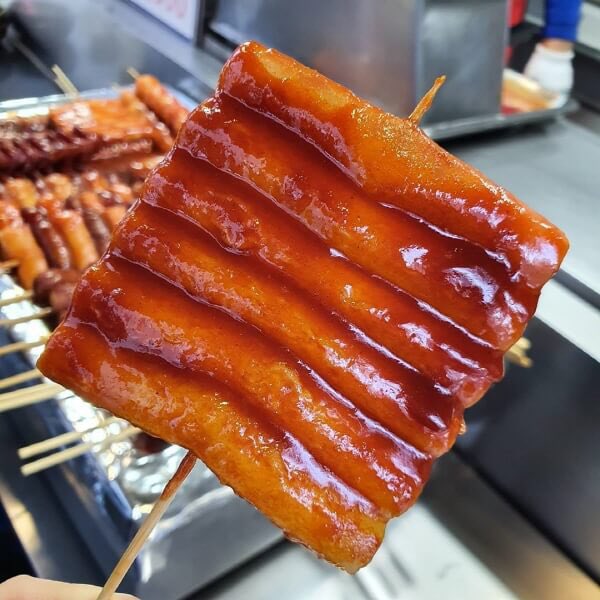 탕후루 그만팔고 국민간식 ‘떡꼬치’ 부활시키자