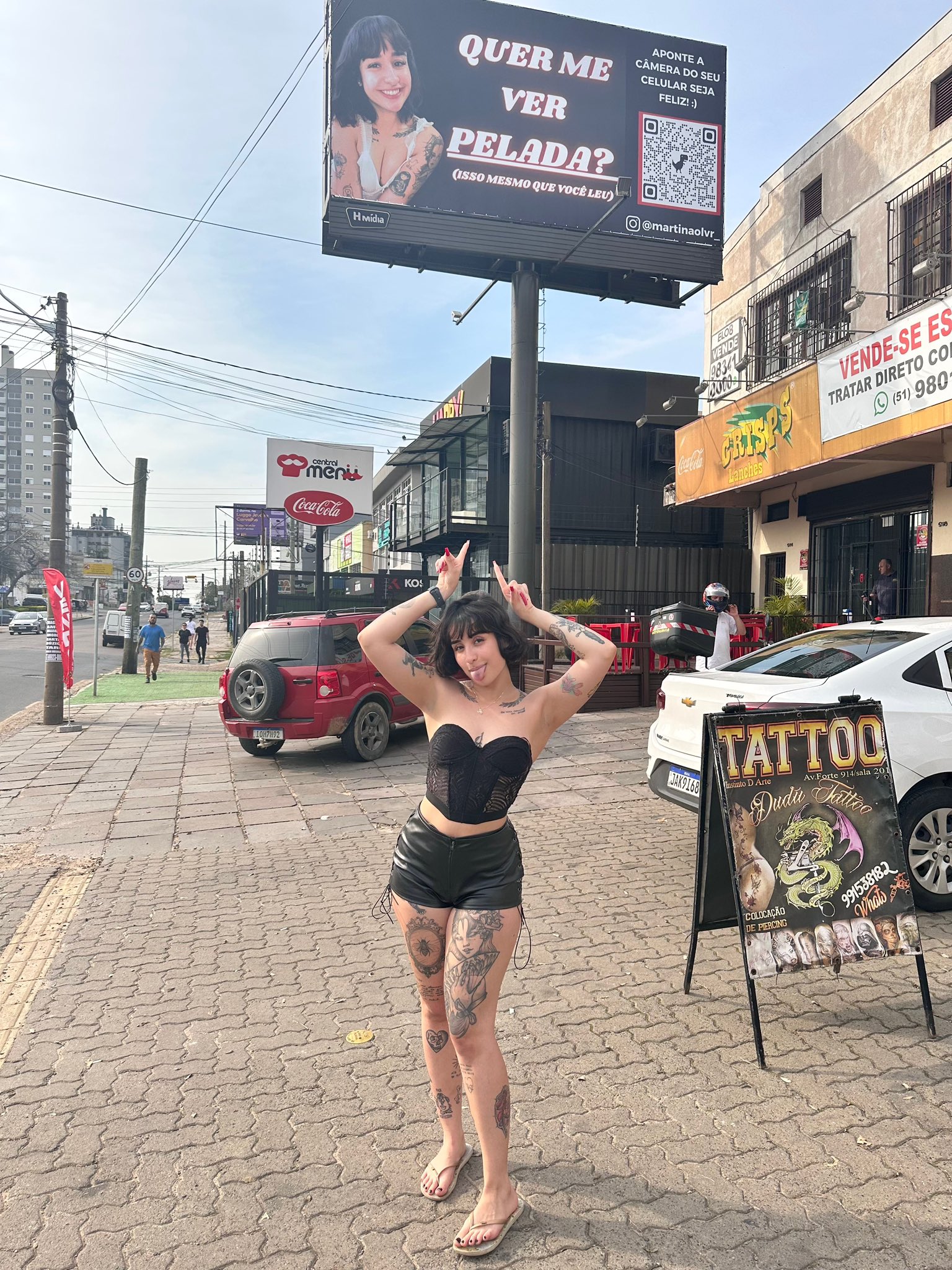 jorge 🇵🇸🇿🇦 on X: nem fudendo que a beiçola do onlyfans meteu logo um  outdoor KKKKKKKKKKKK t.coxViFZ7UJRH  X
