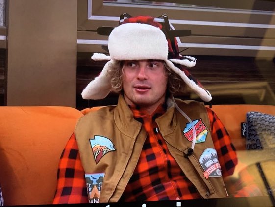 #BB25  Anyone else noticing Matt is having a hard time hearing conversations the past two days?  More than usual? Please CBS - don’t put your deaf contestant, who wears hearing aides, in this hat.  It’s that spinning records veto all over but sure, lets hamper him for days on end