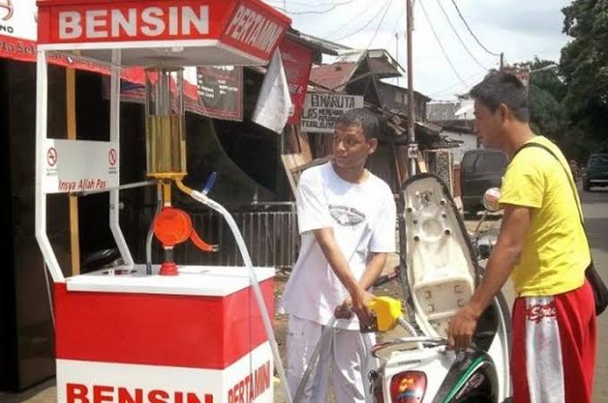 Menjalani hidup itu seperti pertamini, ada yg mulai dari ---  minus, ada yang mulai dari angka 5, 10, 15 ada juga yg mulai dari Nol. 
Variasi hidup tergantung pelaku 

Gak mesti mulai dari Nol !