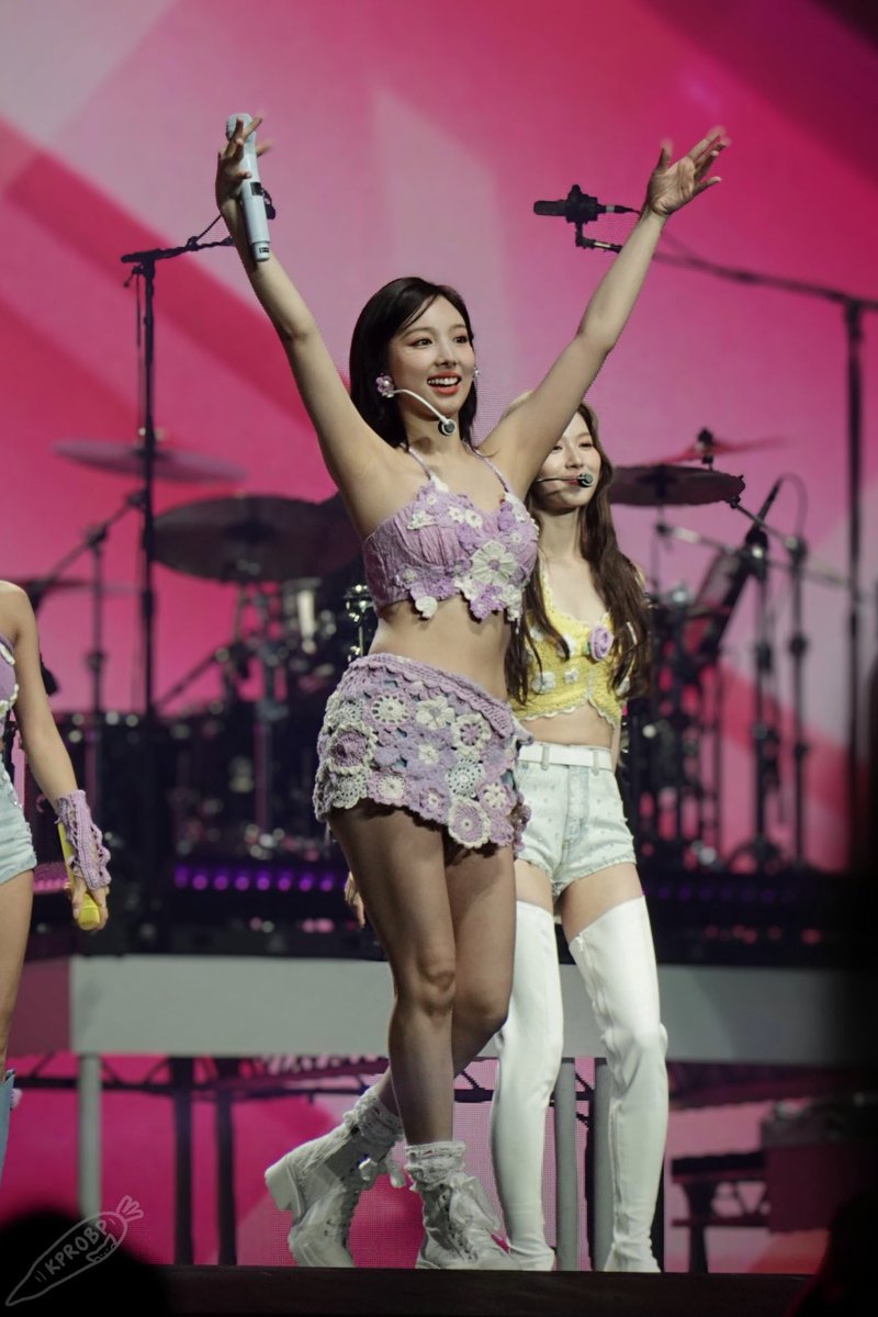 imnayeonarchive's tweet photo. https://t.co/hrTCQd0qP9