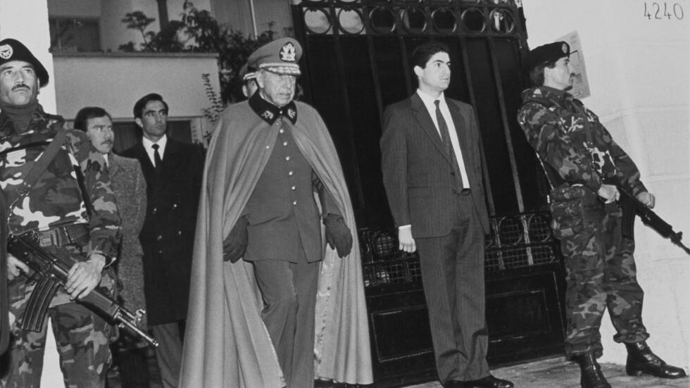 Un 11 de #Septiembre pero de 1973 ocurría un golpe de estado comandado por #Pinochet en contra del entonces presidente de #Chile #SalvadorAllende... Este golpe fue uno de los tantos intentos de los #EstadosUnidos de establecer su hegemonía de #Latinoamerica