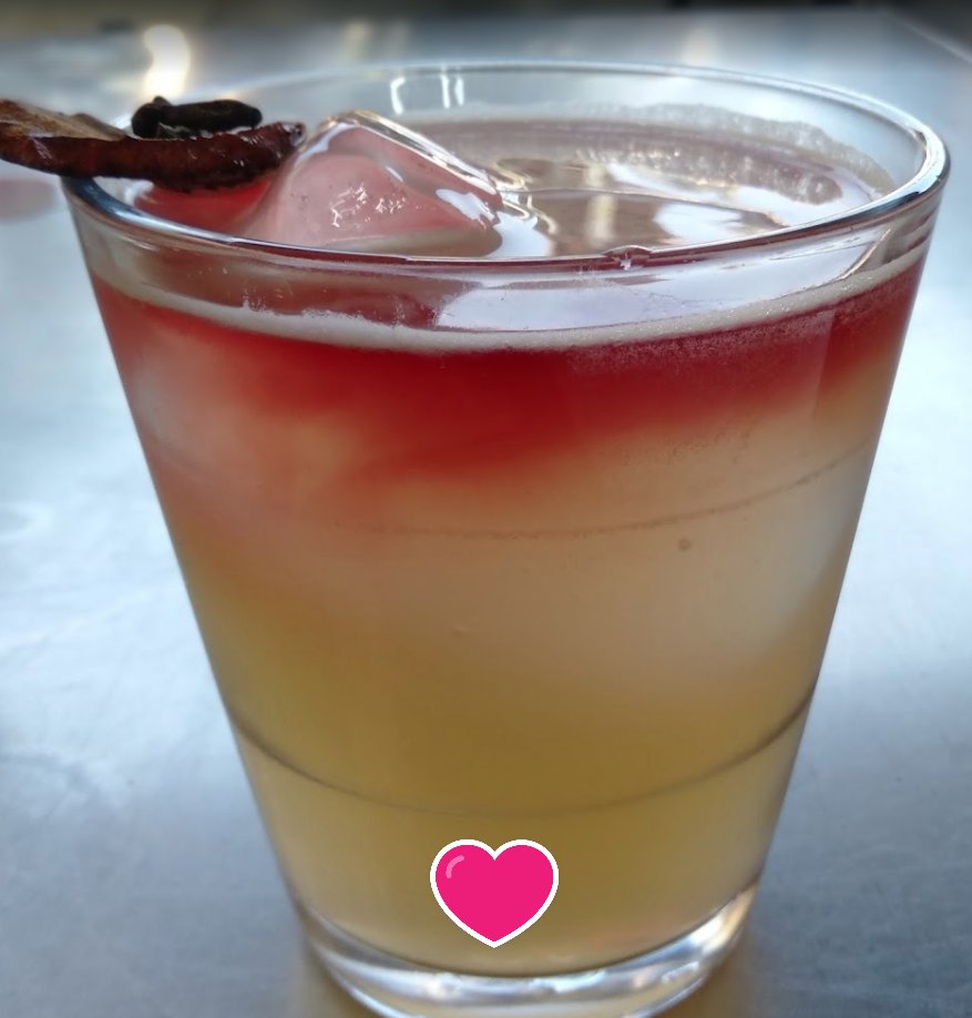 c_rangmo's tweet photo. Life is Short ..!! Don't waste it..!! Enjoy it..!!! 😇😇
#enjoy
#enjoylife
#drinks
#Itanagar
#arunachalpradesh https://t.co/XBeJbPaMQJ