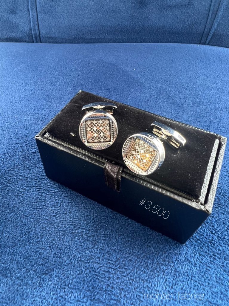 MOHAB_FABRICS's tweet photo. The perfect finishing touch for your outfit 😮‍💨⚡️⭐️
🏷️:#3,500 (comes with a protective case)
•FOR PICK UP📍: 
Mohab Apparel, Deborahs’ Place along Abdulahi Mohammed Road, Old Sawmill Area, Tanke Ilorin. https://t.co/lRhiBuKb6o