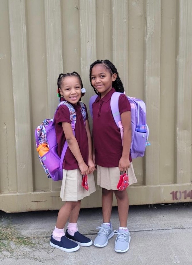 _brooklynpapi's tweet image. Sunset 🌇 and Summer ⛱️ My Angels