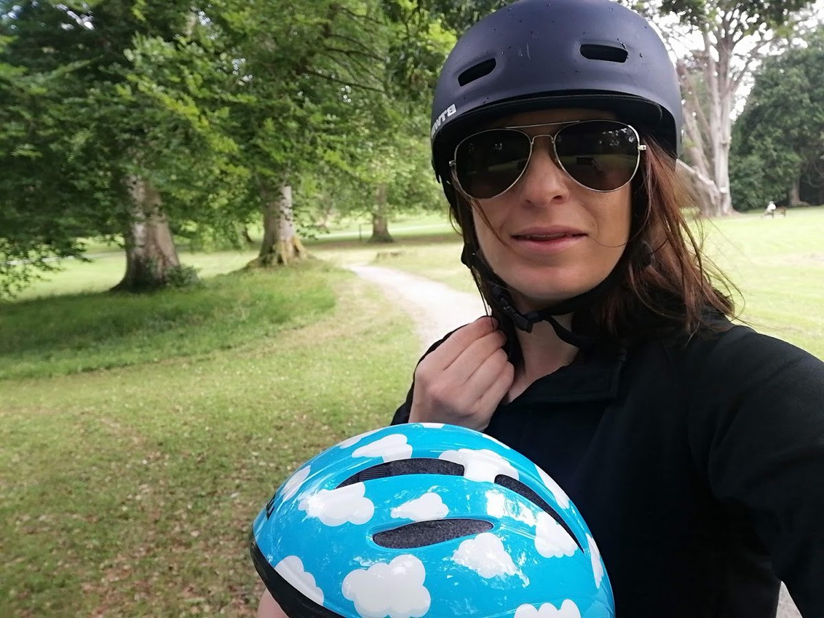 Yvonne Ryan’s research is on geographical aspects of waste management. She’s especially interested in hazardous materials & is a member of the OESG of the #MinamataConvention on Mercury. On campus she can be identified by her orange cargo bike #ISCycle and love of #Biodiversity
