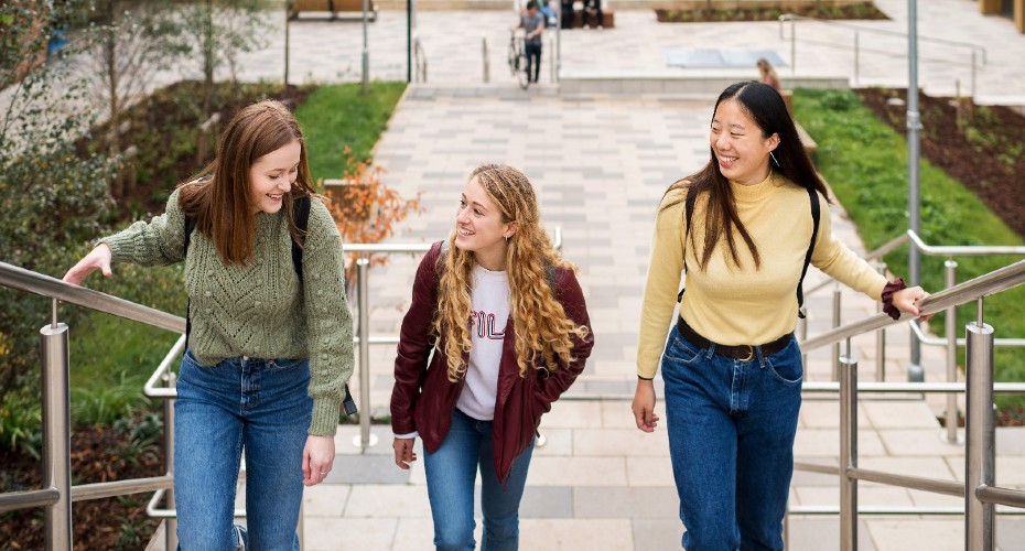 💚So, you've arrived on campus...now what?! Don't worry; we've got you covered! We have a whole checklist of things you will need to do when you arrive. From collecting your room key to setting up the all-important wifi. Click the link  to find out more ow.ly/ACKS50PCOKW