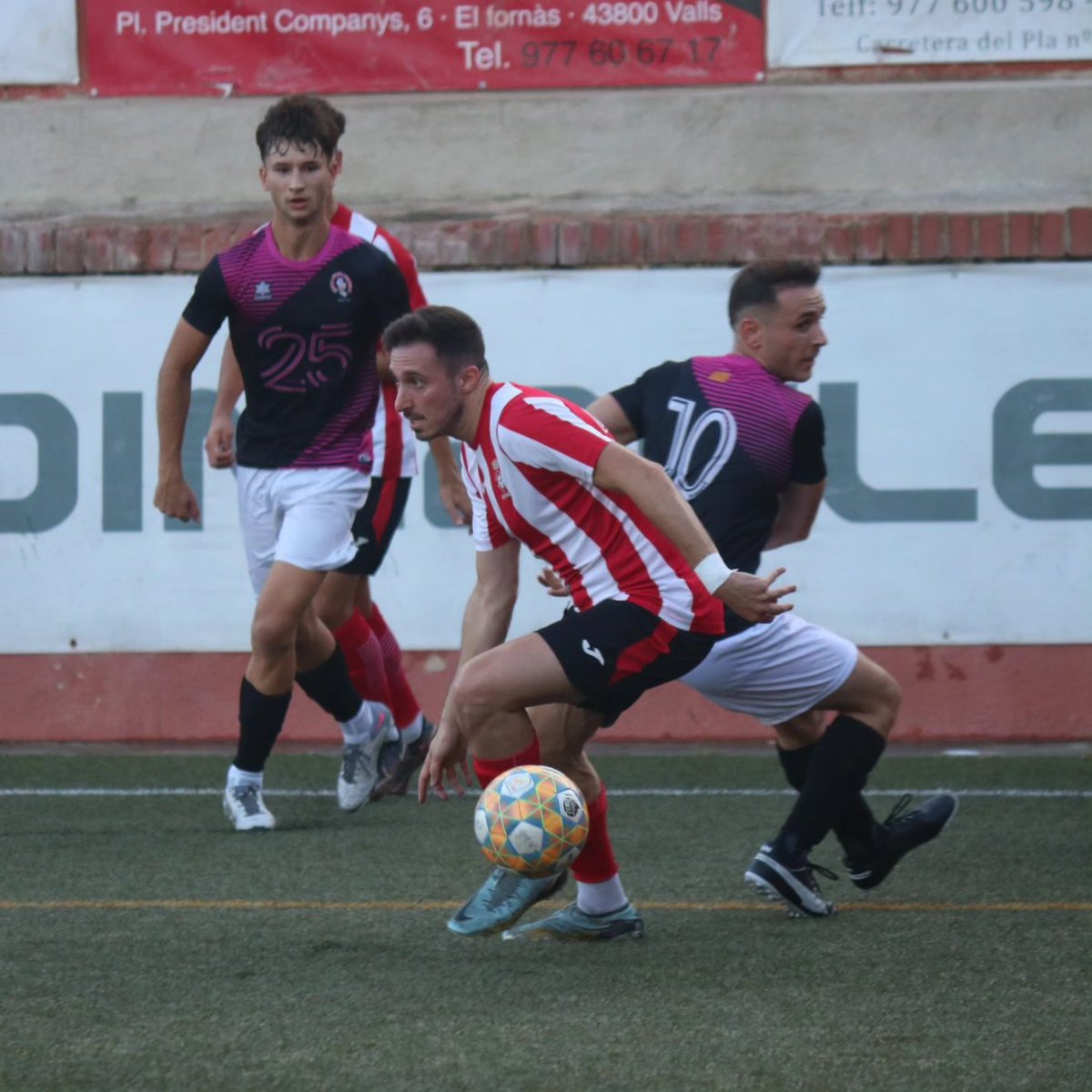 riki_dean's tweet photo. Setmana de competició 😏💪⚽❤️🤍 https://t.co/EUHM314vnP