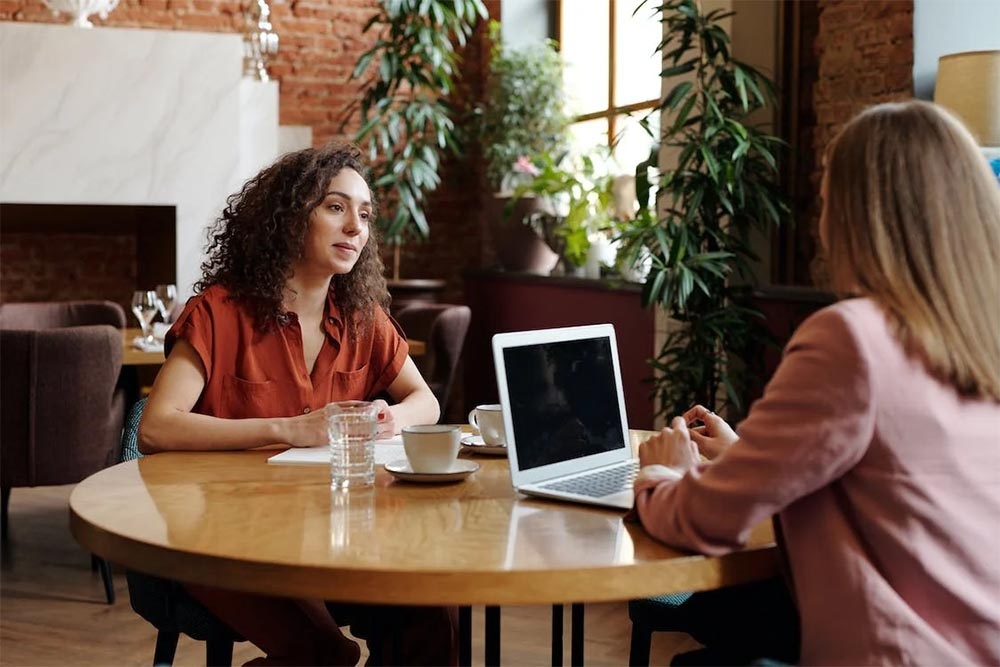 wherewomenwork's tweet photo. #WomenReturners, consider these #jobinterview tips⚡ From understanding industry developments, to capitalizing on transferable skills & asking pertinent questions, #returningtowork doesn't have to be daunting. Join a @WhereWomenWork #PrimeEmployerforWomen👉🏾https://t.co/32qAeujMYm https://t.co/7uMo3T2c2z