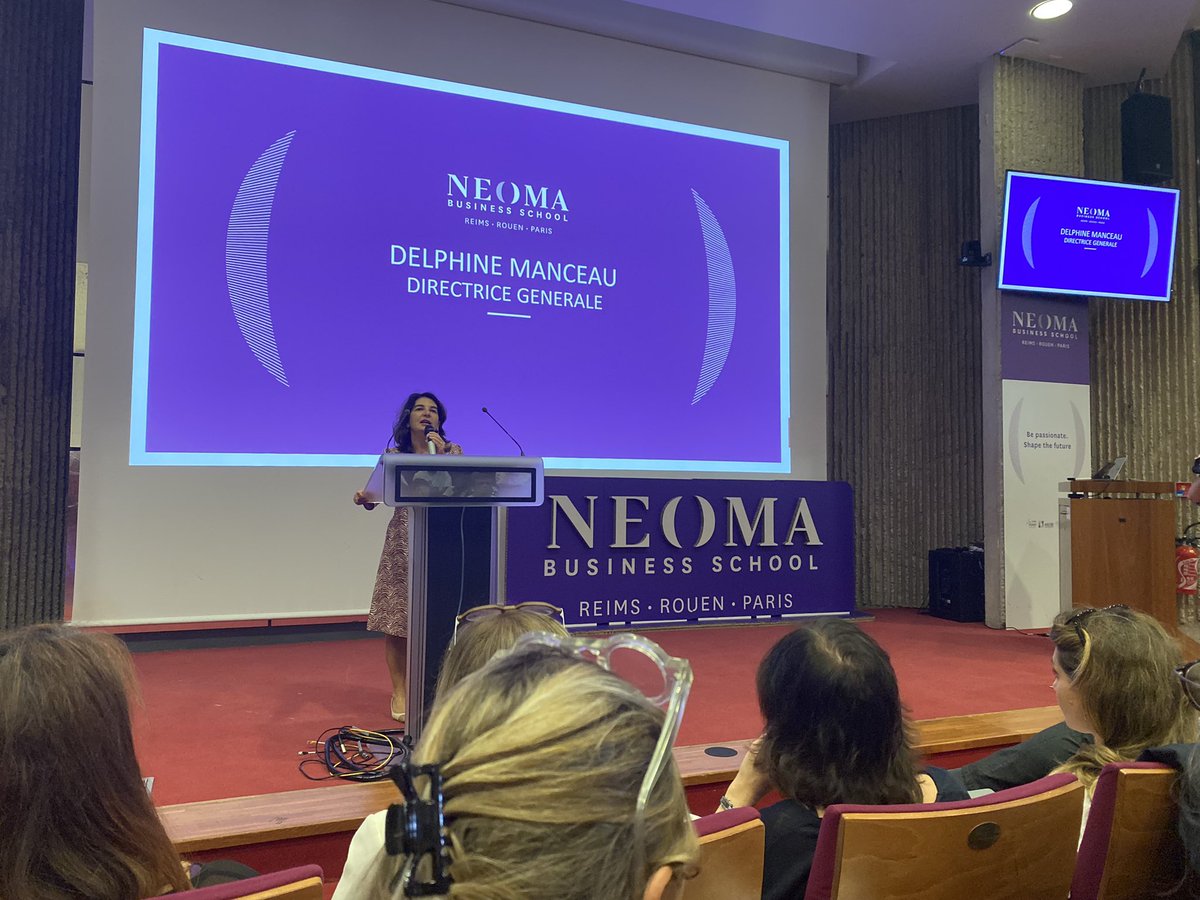 CollotBoughali's tweet photo. .@NEOMAbs en direct de la rentrée des programmes postbac #CESEM #TEMA#GBBA ! Merci @delphmanceau pour cet accueil chaleureux ! Bienvenue à nos lycéens devenus étudiants Neomiens ! 👍💪👏🙏😊♥️ https://t.co/j1UQNlVTYZ