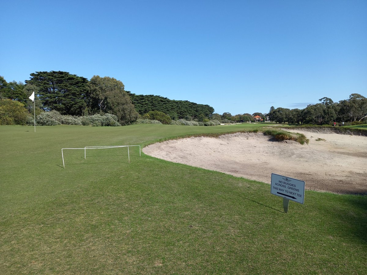 In case you're in any doubt about the world class build and maintenance of Sandy Links, there is the RM signage just to make sure. #Publicgolf for <$60.