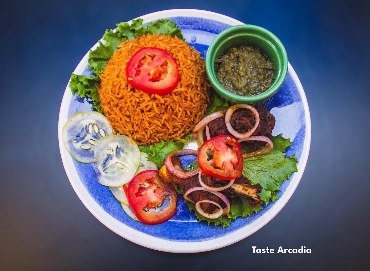 Taste_Arcadia's tweet photo. Bless your tummy today with a delectable Jollof rice with chicken from our kitchen. 

Bon Appetite 🎉

Locate us at East Legon Nii Obodaifio Street

Call us on 0596045142

#tuesday #tastearcadia #viral2023 https://t.co/2UGPsa9fGu