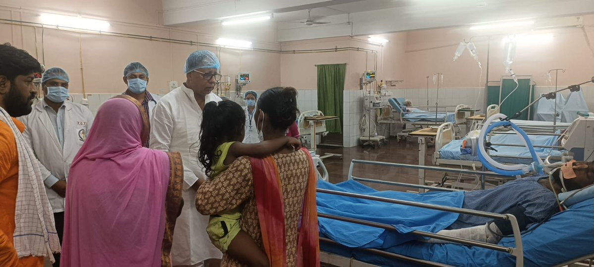 sanjayjaiswalMP's tweet photo. 8 सितम्बर को किशनगंज भाजपा के युवा मोर्चा की टीम यात्रा पर गई थी। इसी दौरान उनकी गाड़ी दुर्घटनाग्रस्त हो गई, जिसमें हमारे कुछ कार्यकर्ता नहीं रहे और कुछ गंभीर हालत में चोटिल हो गए। 
1/2 https://t.co/Tb4AmjEsRg