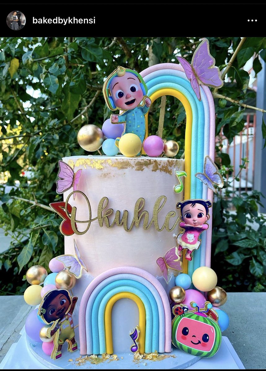 Conniescouturecakes tweet media