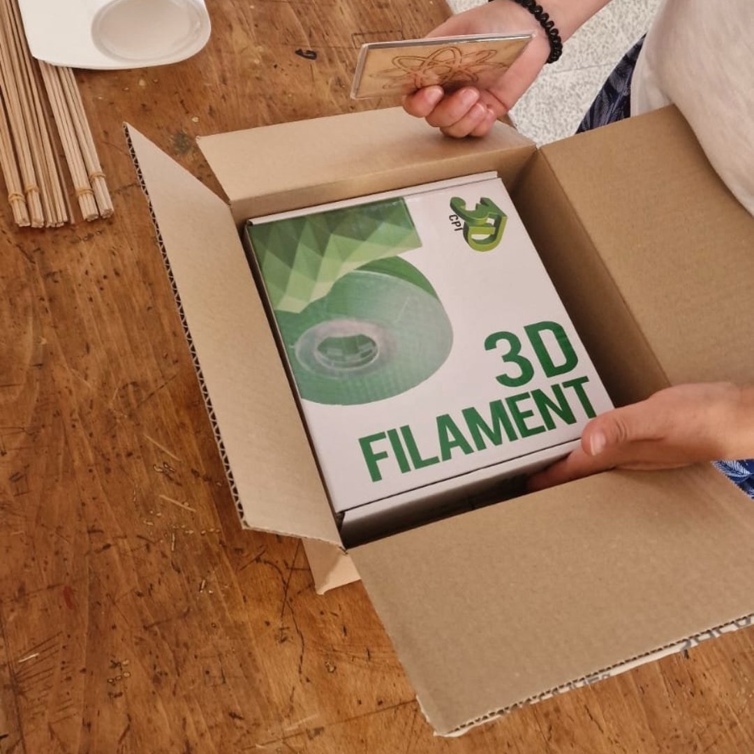 Make_and_Learn's tweet image. A l&apos;Escola Sant Jordi de Palafrugell ja tenen tot el material al centre i preparat per començar les classes i els projectes #STEAM que han planificat per aquest trimestre.

#Ensenyament #Educacio #Programacio #robotica #Escola