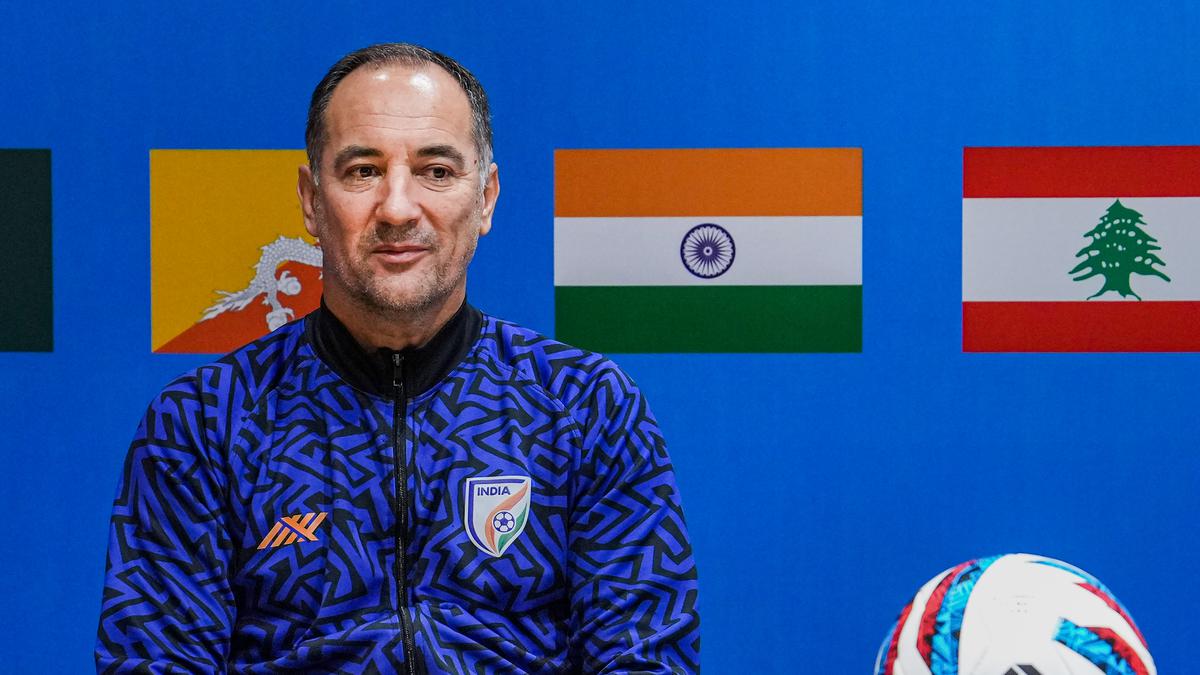 sevensftbl's tweet photo. 💣 BREAKING NEWS: Indian Head Coach Igor Stimac leaked vital team information to an astrologer named Bhupesh Sharma and made team selections based on his instructions in an attempt to secure victory in a crucial Asian Cup Q against Afghanistan. 🇮🇳🤐 @mihirsv @IndianExpress https://t.co/IEwm2DFN7l