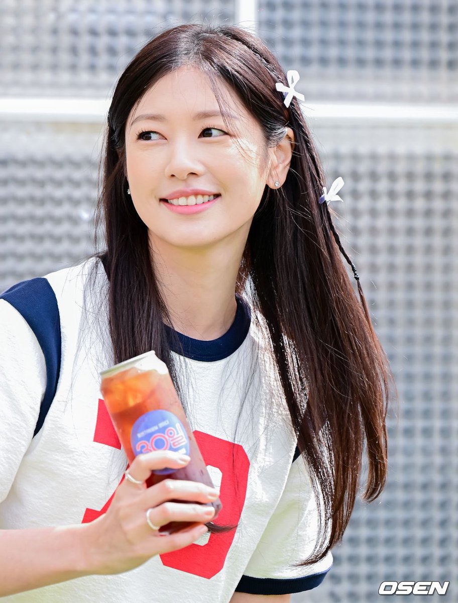 niniwithmimi23's tweet photo. 너무 귀엽다😍😍
#JungSoMin #정소민 #30일 https://t.co/K4J1qNaM4v