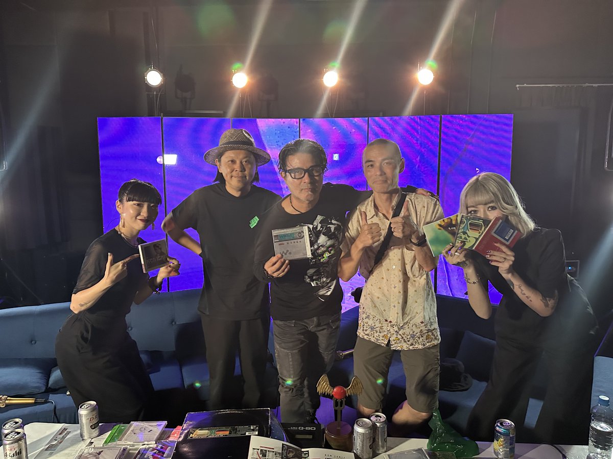 K_Ishii_70Drums's tweet photo. 『KI30 x #TDMW x @DOMMUNE』、ご視聴ご観覧ありがとうございました！駆け付けてくれた親愛なるアーティスト、DJ、関係者の皆さん、 @NazChris_dj ＆ @watusi_coldfeet さん、宇川さん、ありがとうございました！とても楽しく嬉しい時間でした。これで30周年の残り数ヶ月もしっかり頑張れそうです。 https://t.co/SuXzhoTkes