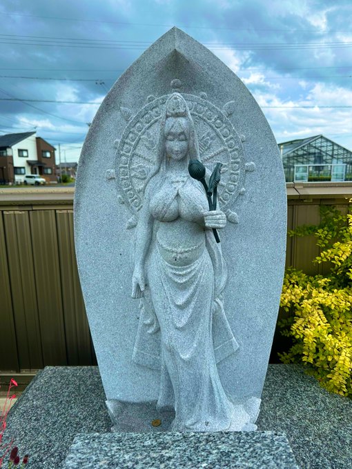 浄泉寺さん(@jihouzanjosenji )に参拝してきました。観音さまがむちむち! 