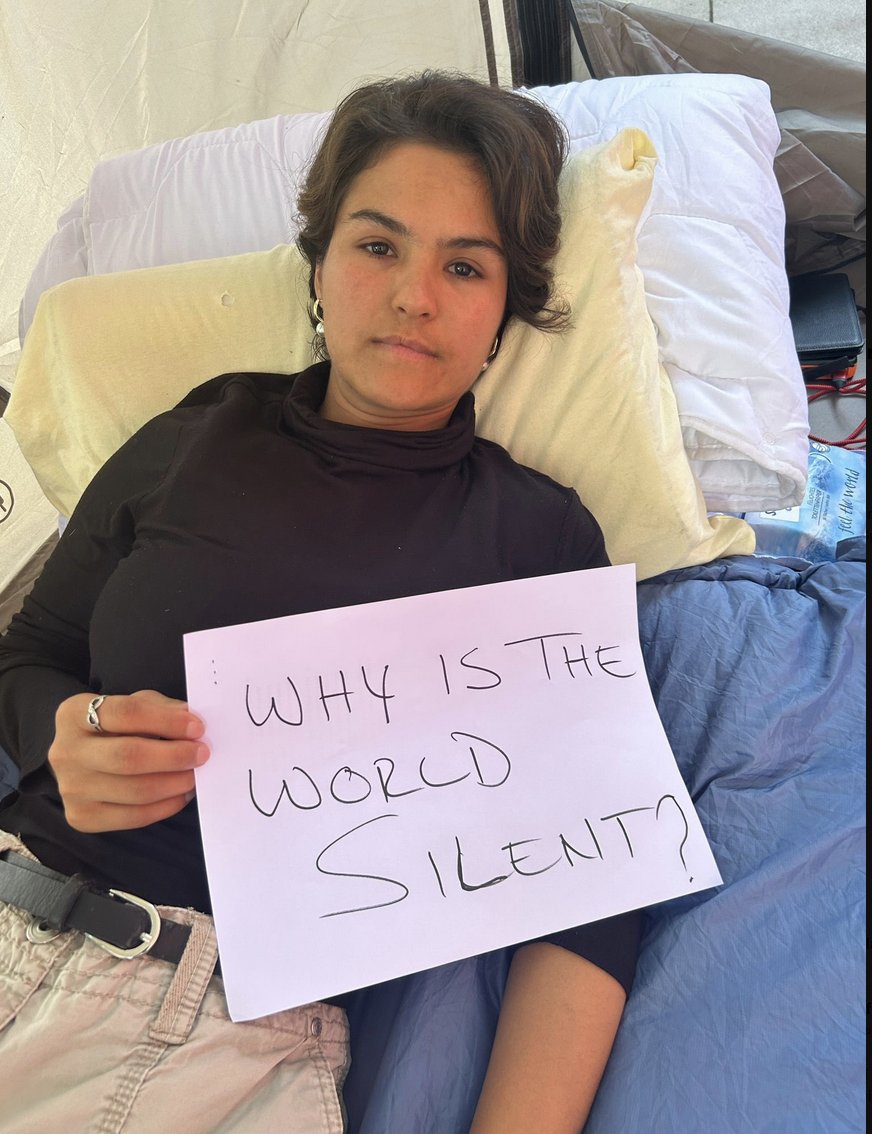 @tamanaparyaniP and her colleagues are on hunger strike and asking the 🌎 to stand against the gender apartheid, human rights violations & ethnic discrimination facing by #AfghanWomen.  #12DaysHungerStrike 
Sign the Petition! 
chng.it/nF9CR2NT via @UKChange