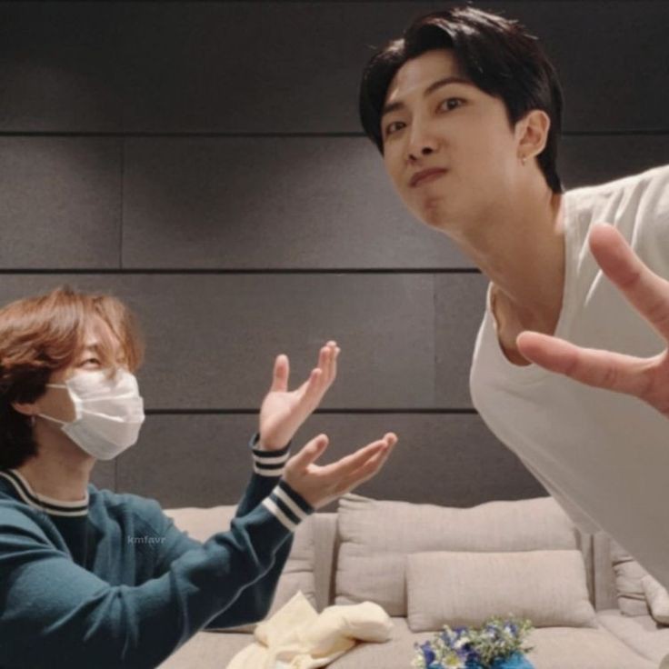 chsoobie's tweet photo. ⠀

Happy birthday Kim Namjoon dan rps Namjoon !  Semoga apa yang diinginkan terkabulkan. Selalu diberikan kesehatan dan kebahagiaan. Doa yang terbaik untuk kalian semua 🥳 

⠀ https://t.co/YV6z1QhITz