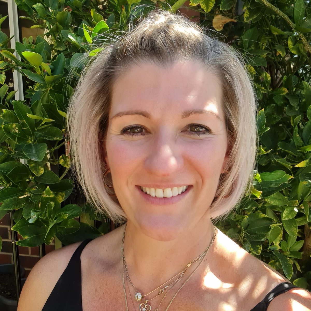 DComm_Official's tweet image. 🌟 Meet Our Operations Director: Danielle 🌟

With over two decades of executive support experience, Danielle is the powerhouse behind the scenes at @DComm_Official. Her dedication, expertise, and unwavering support keep our operations running smoothly.

Join us in celebrating…