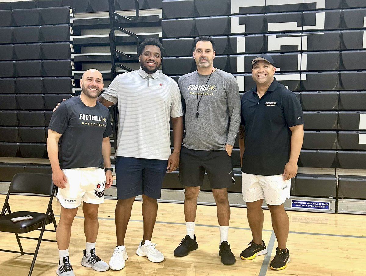 Thanks to Biola University - Coach Jenkins <a href="/EJHoops1/">Evan Jenkins</a> stopping by our practice tonight to check out our players. Much appreciated! <a href="/foothillbball_/">Foothill Basketball - Home of the Knights</a>  #playtherightway