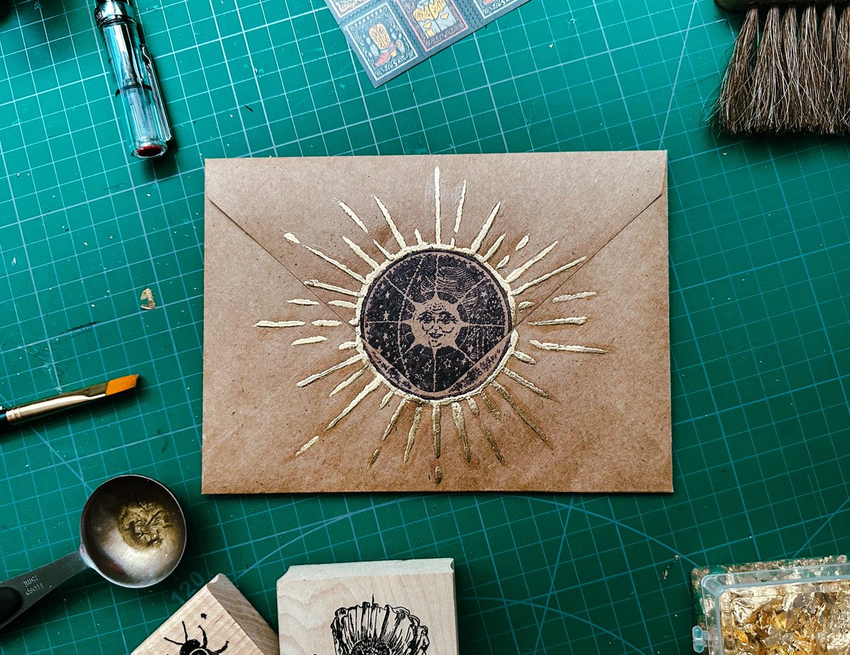 TasuFox's tweet photo. Gotta love a Golden Sun 🌞 

Handwritten letter commission https://t.co/JPQqCiAI09