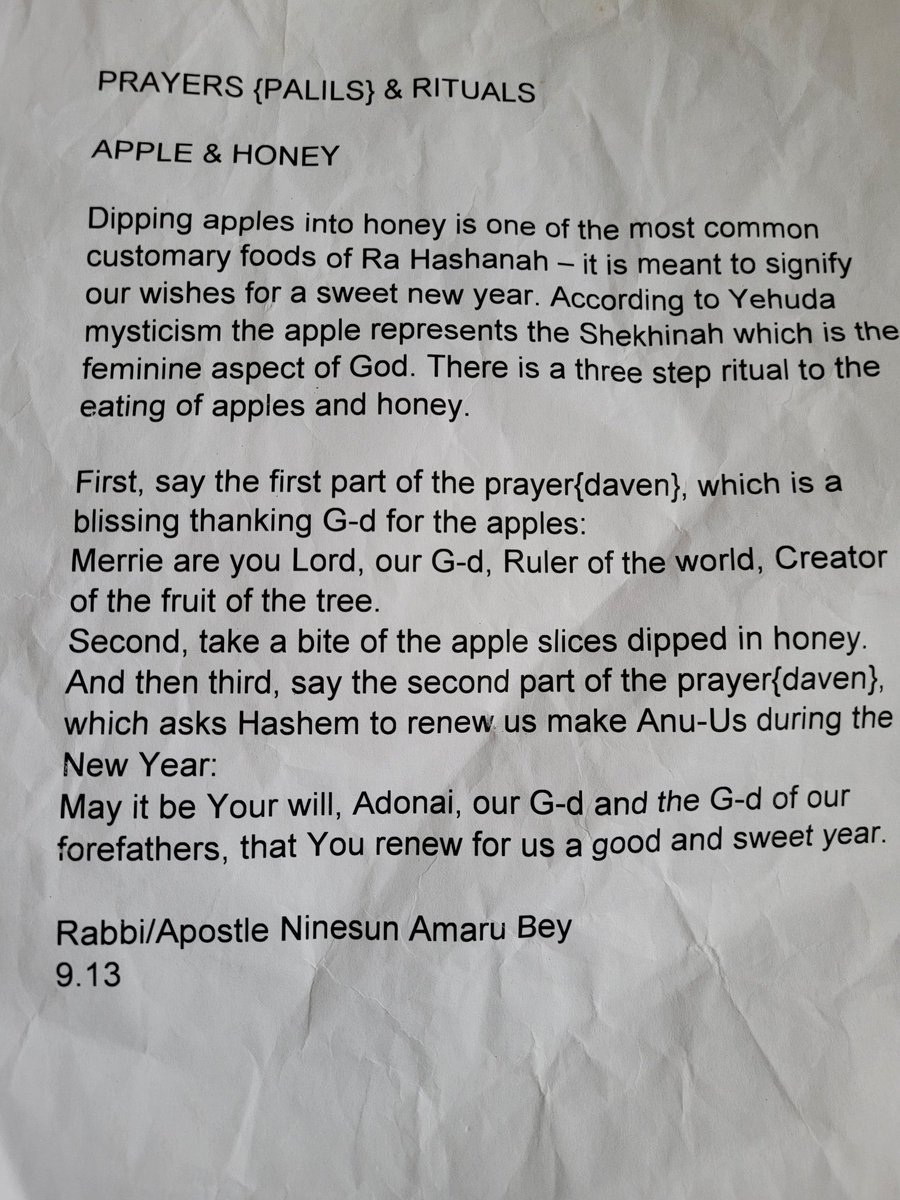 QueenOreeo's tweet photo. L’Shana Tovah U’Metukah!!!!
To All Th Tru Cuzzos of th cosmos  
Bee 🐝 MERRY and JOYFUL / BLISSED 🍯 🍯🍯🍯🍯🍯🍯🍯🍯🍯🍯🍯🍎🍎🍎🍎🍎🍯🍯🍯🍎🍎🍎🍎
13RASPECT 🐝 https://t.co/4YNSLOfnDX