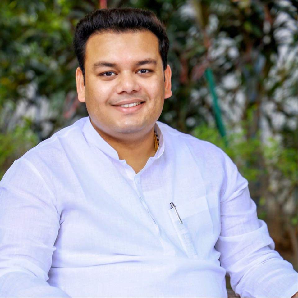 yadavvijay88's tweet photo. सत्ता में बैठी पार्टी का राष्ट्रीय अध्यक्ष- ओबीसी
देश का प्रधानमंत्री- ओबीसी
उत्तर प्रदेश के उपमुख्यमंत्री- ओबीसी
उत्तर प्रदेश के राज्यपाल- ओबीसी
उत्तर प्रदेश का शिक्षामंत्री- ओबीसी

अगर इसके बाद भी #69000_शिक्षकभर्ती_आरक्षण_घोटाला मामले में न्याय नहीं मिल रहा तो गलती किसकी है? https://t.co/UTUSF70NLz