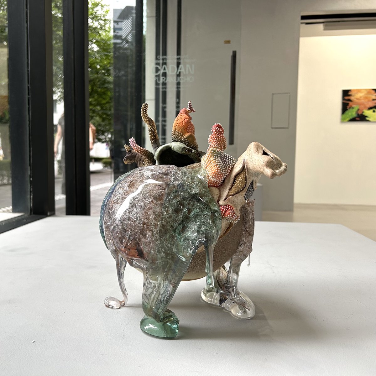 CADAN_official's tweet image. “MEMORIES 01” selected by Yoshiaki Inoue
出展作品紹介

篠崎裕美子 Yumiko Shinozaki
再化石 Re-Fossilization
2019
W25 x D33 x H38 cm
陶・ガラス・リサイクルショップで買った壺

@snow_contemporary