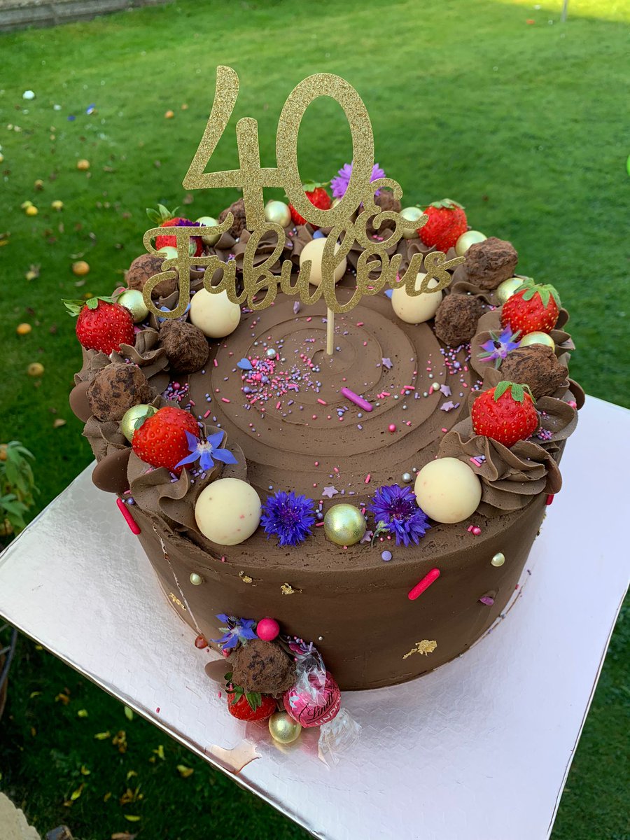 Chocolate cake to celebrate a 40th last one as of on holiday 😊#EarlyBiz #baker #bakery #food