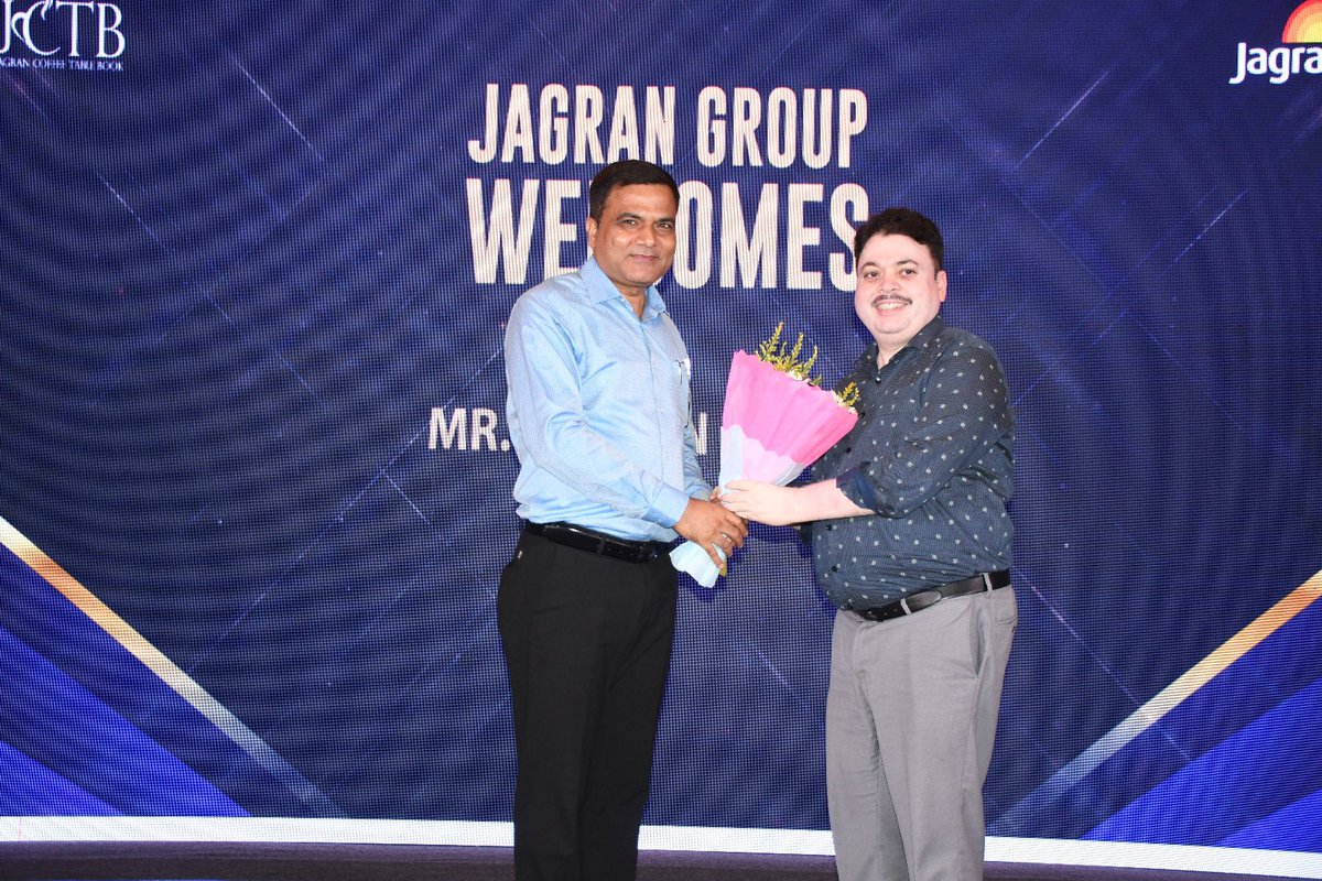 Dharmendra_Lko's tweet photo. #JCTB Unveiling ceremony of Jagran Coffee Table book # Saviour’s #Hyatt Lucknow.
Chief Guest Deputy Chief Minister Brajesh Pathak ji, Minister of State Health Mayankeshwar sharan Singhji , Principle Secretory Health Partha Sarthi Sen Sharma ji and Secretory Health Ranjan Kumar ji https://t.co/Cb59ui7C0a