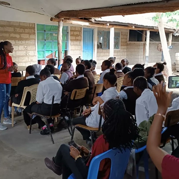 Keeping a Girl In School #usikueMSHY tweet media
