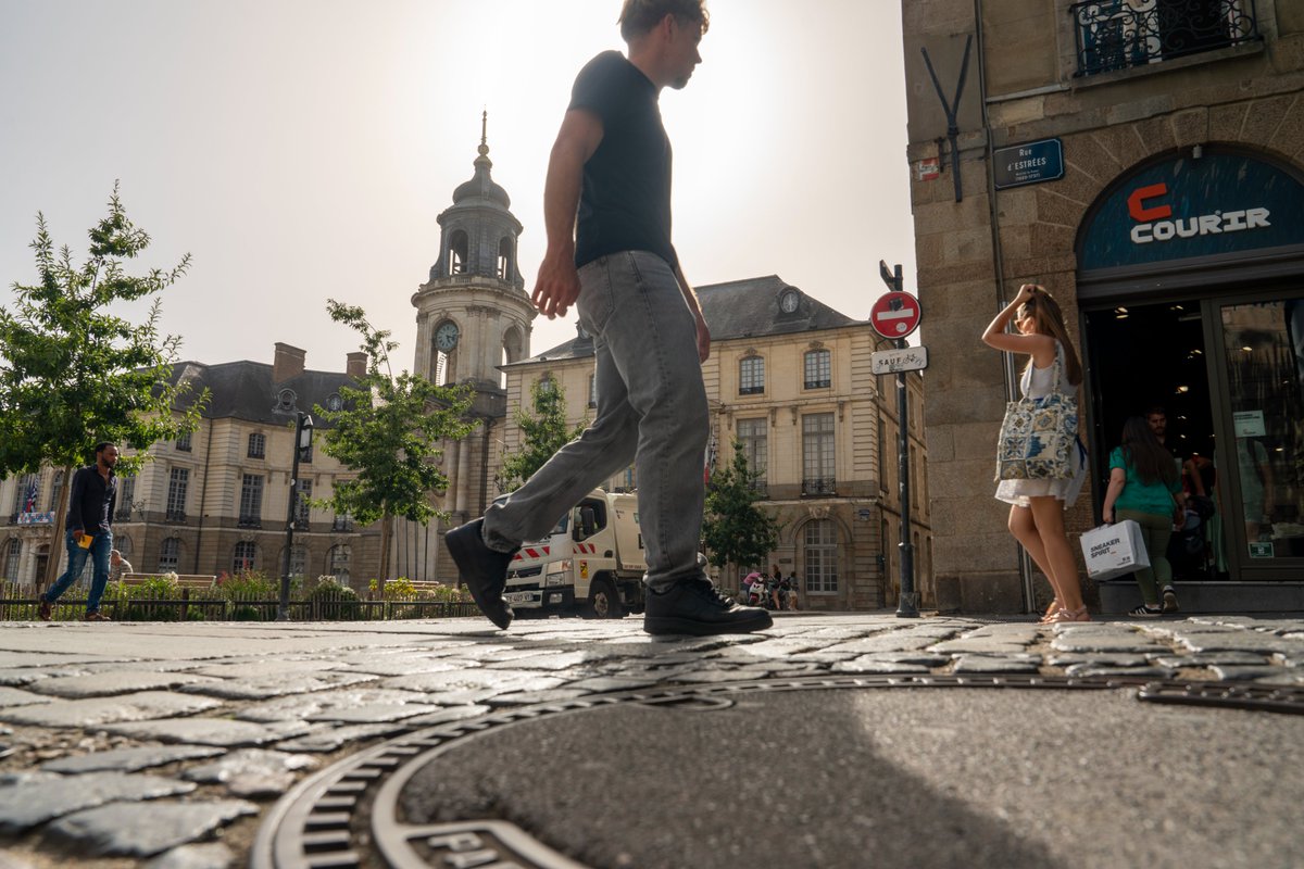 [Communiqué de presse] #Rennes se place 1ère des grandes villes où il fait bon marcher ! Les résultats du Baromètre des villes marchables du <a href="/CPietons/">Collectif national "Place aux piétons"</a> récompense la politique piétonne ambitieuse pour favoriser les modes actifs.
La réaction de la Ville > presse.metropole.rennes.fr/accueil/docume…