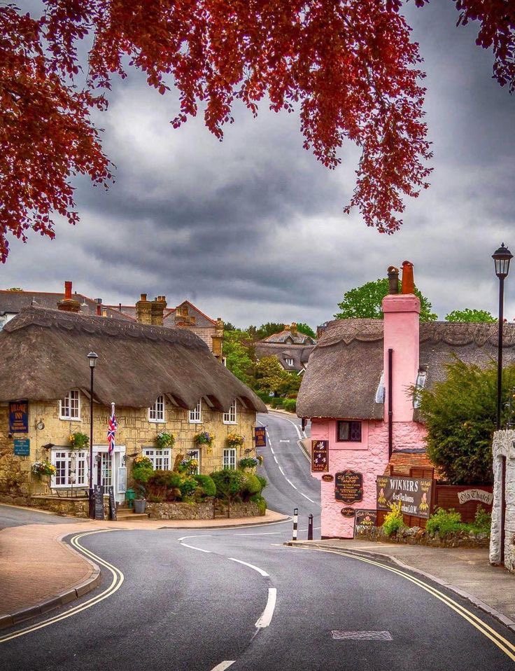 _3ALM_'s tweet photo. Shanklin Old Village 🇬🇧📍 😍

 جزيرة وايت  (Isle of Wight)
مدينة شاكلين https://t.co/XJkpXQlZCQ