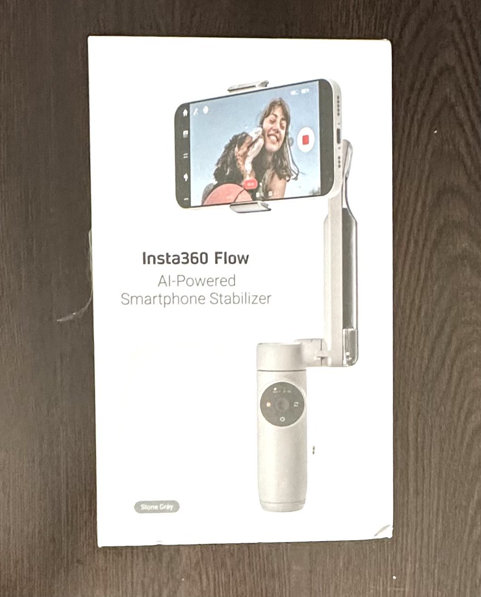 GravureKh64's tweet image. もえちゃんがスマホジンバルのこと話してたから気になって色々調べたら良さげなのでAmazonで購入✨
#insta360flow