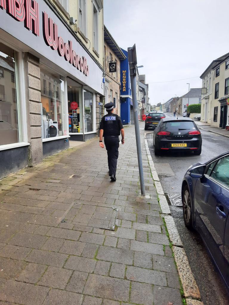 B Section section response officers have been conducting foot patrols in the town centre. Whilst conducting these patrols, officers responded quickly to an incident in the town. If you see officers on patrol, please approach and speak to them regarding any concerns #Bsection