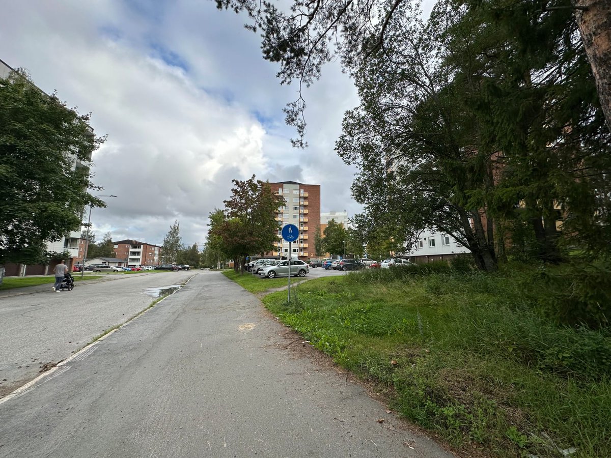 SwedenDiaries's tweet photo. Embracing the serene beauty of Umeå, Sweden! 🇸🇪✨ From spotless apartments to hassle-free car parking and traffic-free roads, this city offers a haven of tranquility. Living the peaceful life in Umeå is a dream come true. 🏡🌳
 #UmeåLife #SwedishSerene #CityEscape https://t.co/N7hMPtSkaL