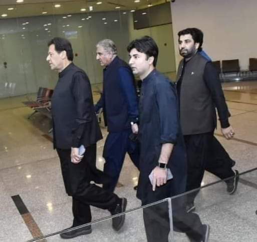 KaliwalYam's tweet photo. یہ شلوار قمیض والا گروپ ایک بار پھر آنے والا ہے

 ان شاء اللہ ✌❤ https://t.co/YZi7lj1V52